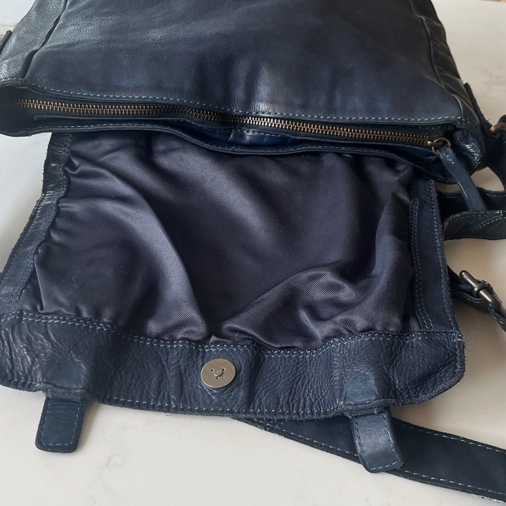 Elegant Navy Leather Satchel - Picture 14 of 16